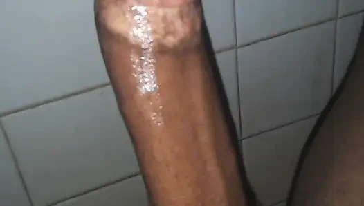 Büyük siyah yarağımı bacak sallayan döl patlamasına azdırdım