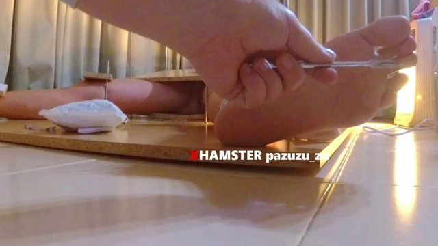 Femdom ayak gıdıklama ve işkence+alay handjob+yıkılmış orgazm