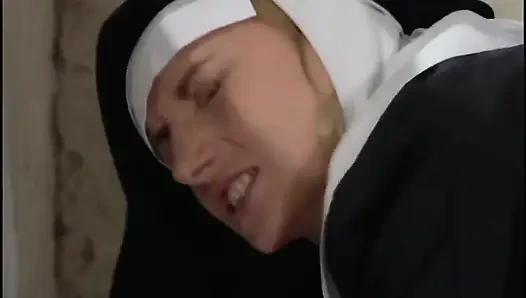 Manastırda rahibelerin kirli hikayeleri - cilt 04