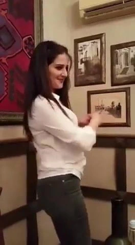 Seks sembolü... seksi eş seksi dans seksi figür