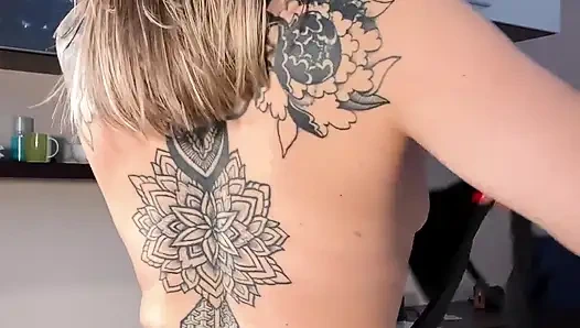 Striptiz dansı Yorum yaz, bu konuda ne düşünüyorsun bb?