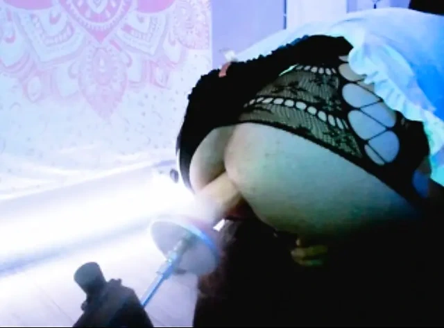 Belçikalı kadın kılıklı Shana