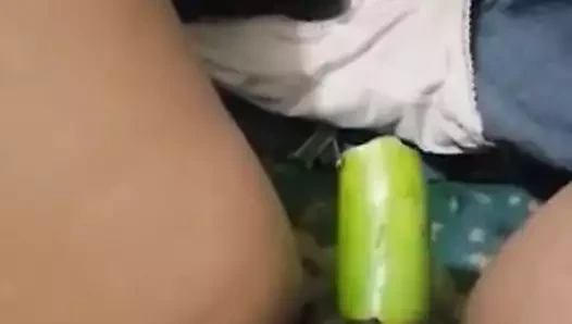 Tay olgun tanga oynama