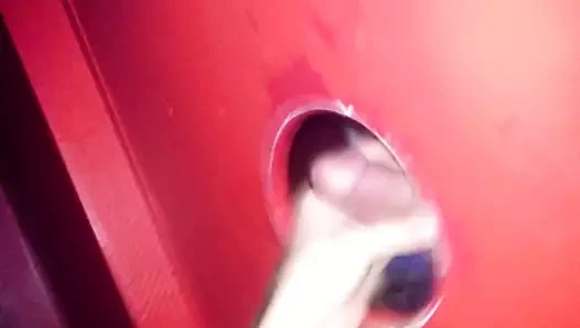 Yabancı cumming içinde benim ağız at the gloryhole