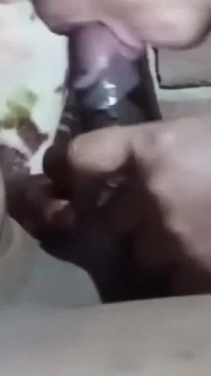 Мощный момент из "Шурин пролил воду своей земли в рот невестке".