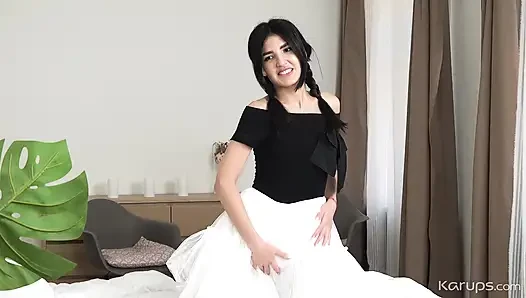 Boşalmaya değer bir kız