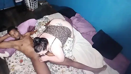 Özensiz lynn büyük bir yarak yiyor gerçekten iyi bu ateş