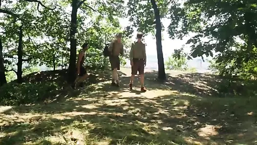 Lukas ve Jesse rosto aslan okyanusu tükürdü