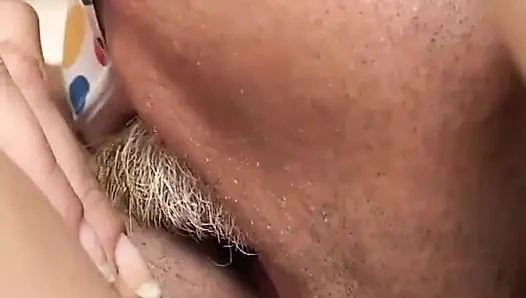 Domuz büyükbaba tekrar amcığımı istiyor