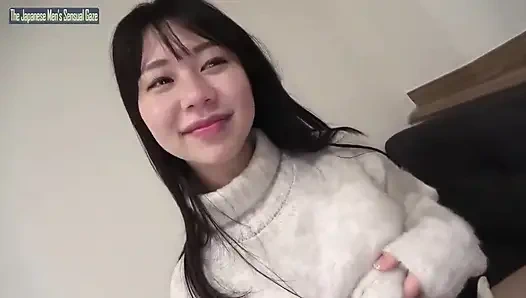 Taze aşıkların acelesi: erkek arkadaşının derin, acil gecesinde kaybolan ince genç bir güzellik