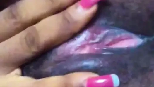 Güzel Roselee canlı bir videoda kendine dokunuyor viral
