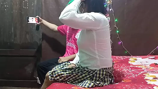 SENI SIKMEME IZIN VERIRSEN SANA GÜZEL BIR HEDIYE VERECEĞIM!! ÜVEY BABA NOEL'DE ÜVEY KıZıNı SIKIYOR