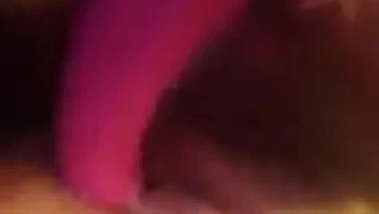 oynuyor ona gerçekten ıslak KEDİ ve POV