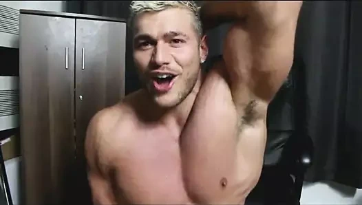 Yakın kişisel göğüs kasları