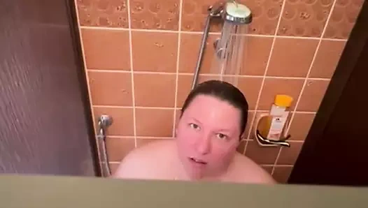 Üvey oğlum beni filme alıyor