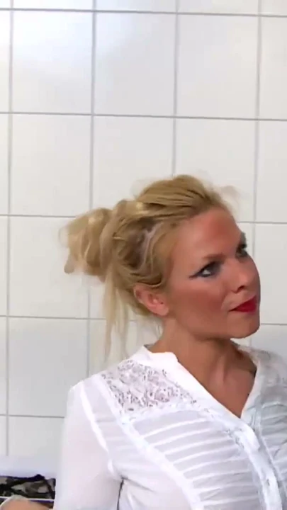 MILF mit Tattoo gefickt leidenschaftlich | Clip 1