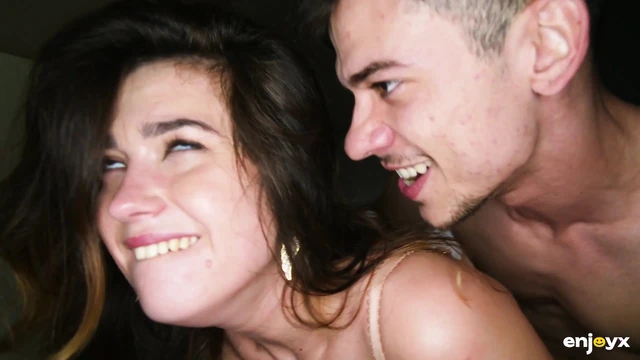 Межрасовый Тройничок: Два Огромных Члена Трахают Испанскую Красотку Валентину Lapiedra До Громкого Оргазма