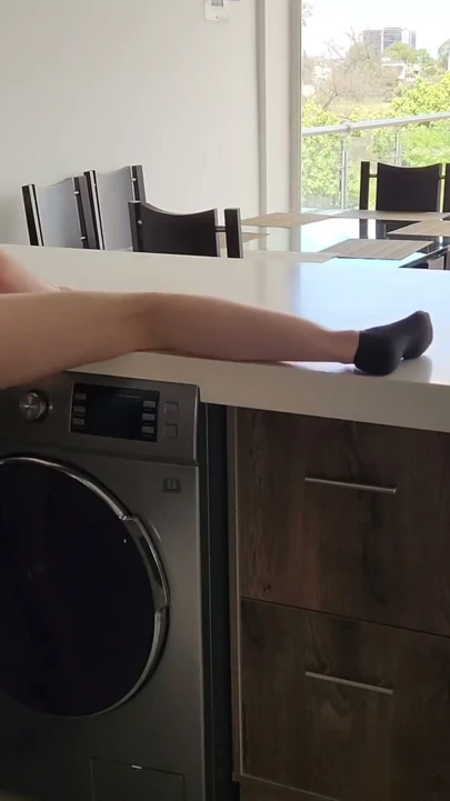 "Seksi laura babasının çalışanlarını farklı yerlerde sikiyor,(derleme | Klip 1