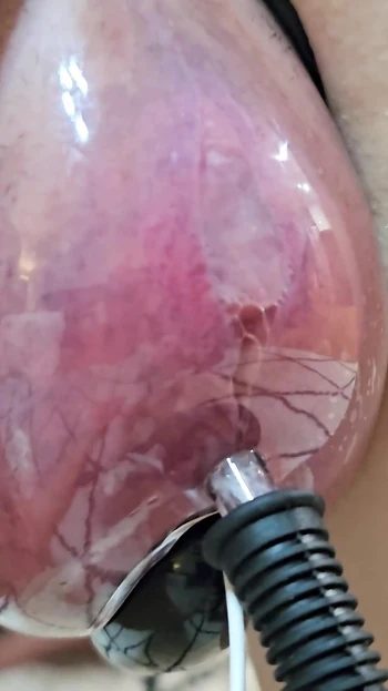 Киску жены накачали и глубоко трахнули