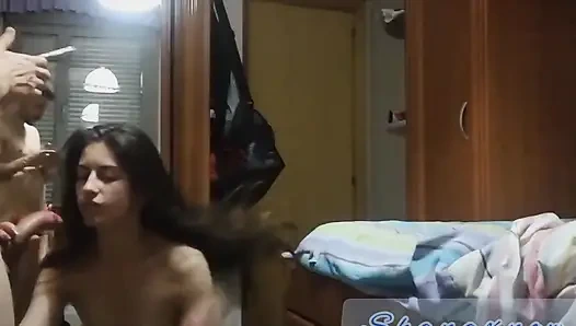 18 yaşındaki genç kız için amcık domaltmalı seks amatör