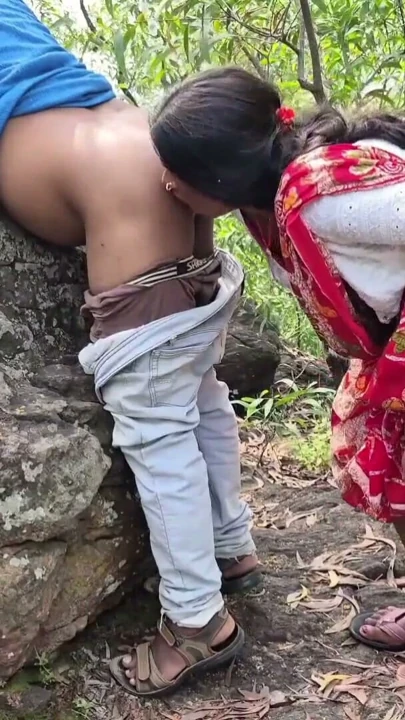 Sona bhabhi outdoor fucking with her brother-in-law, Sali jamaibabu chudachudi bengali audio | Clip 2
