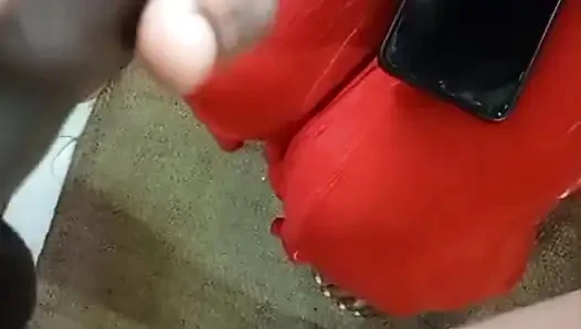 Evli kadın sakso çekiyor