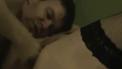 Dan gizemli bir kadın ii yapmaya cesaret ediyor, değil mi?