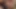 Blonde Schönheit masturbiert im Freien