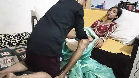 Ateşli rosey üniversiteli erkek arkadaşıyla sert seks yapıyor