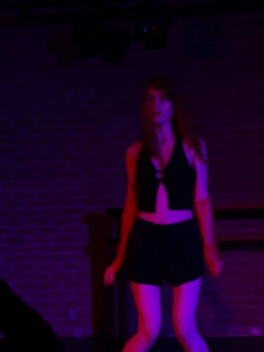 Sallybiscuit videosu