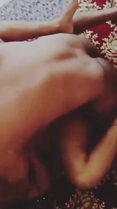 Horney çifti neredeyse daha fazla zevkle seks yapıyor | Klip 1