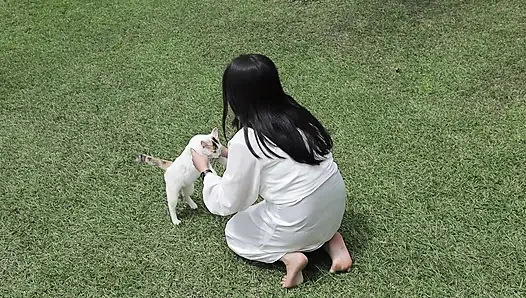 IN THE GARDEN , DESI  BIG ASS  MASTURBATION IN THE GARDEN