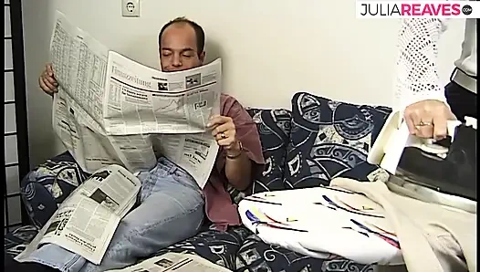 Ateşli kız sakso çektikten sonra büyük bir yarak amını yırtaken inliyor