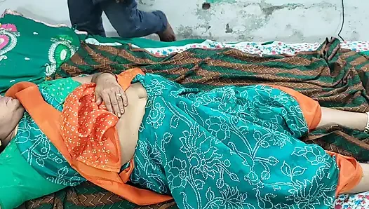 Step Sister and I Were Relaxing on the Bed When He Was Shocked to Think That I Suddenly Wanted to Have Sex with Him.