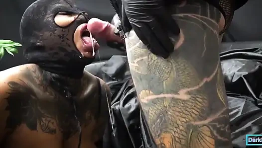 Saksonun sapık kraliçesi dark dea yarak yutuyor derlemesi cilt 1