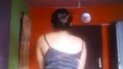 Kenyalı kızdan tatlı hareketler