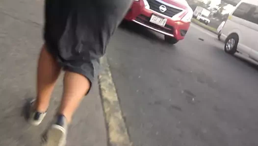 gri elbise Zıplayan güzel göt