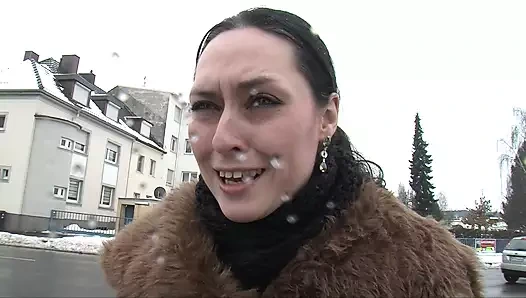 Almanya'da sokakta yakalanan sıradan kadınlar #2