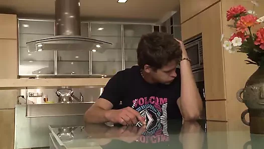 Egzotik Alman genç kız göt deliğini ve amını dölle kaplıyor