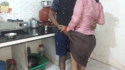 Fullkumari7 erkek arkadaşıyla yapmak için okula gitmedi.