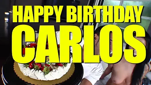 Genç bir esmer için oral seks ve gırtlağına kadar alma