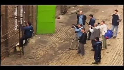 Silahlar ve kaba seks bonus malzemeleri