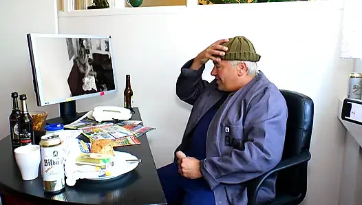 Azgın Ev Kadınları Çifte Penetrasyonlu Grup Seks Partisi