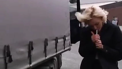 Busty civciv becerdin dışında