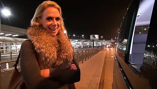 Abholung vom Flughafen - Sasha Steele
