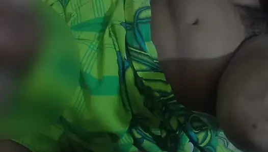 Üvey erkek kardeşimin üvey oğlu beni çok güzel sikiyor
