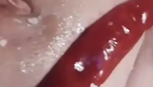 Amcığına rahatsızlığa neden olan garip bir şey koymadıysan, gün boşa gitti.