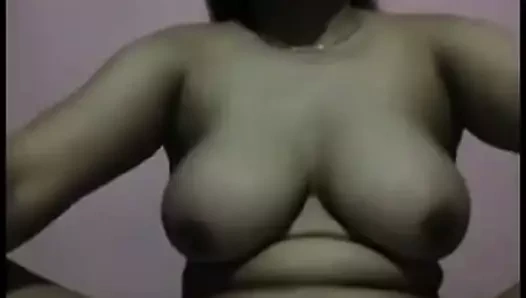 Desi sevimli village boudi momo seks bölüm 2