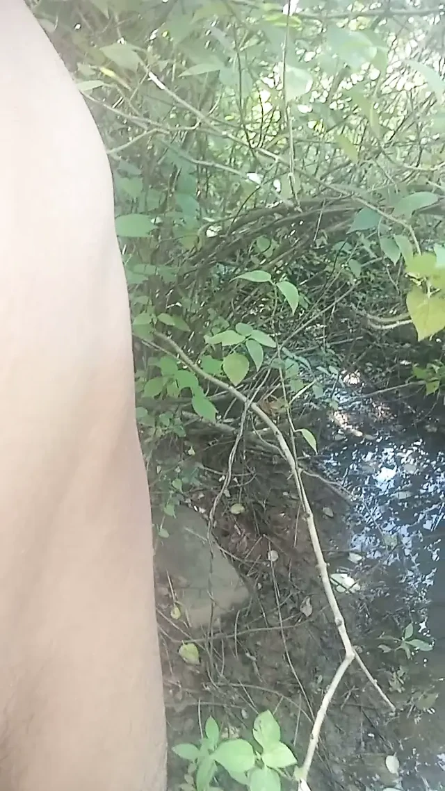 Bhabhi, kocası evde yokken devarını odasına seks için çağırdı, bhabhi devarıyla