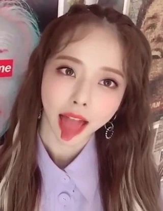 Vivi dilinde biraz boşalmayı tatmaya hazır